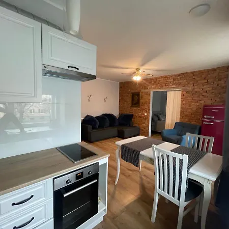 Vanalinna Suvituskorterid - Pikk 6 Ja 8