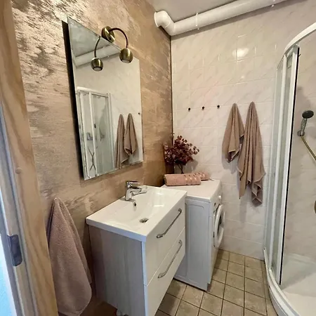 Vanalinna Suvituskorterid - Pikk 6 Ja 8